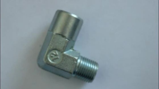 usine adaptateurs hydrauliques femelles et masculins de bsp de coude des syndicats d'en cuivre de 90 degrés