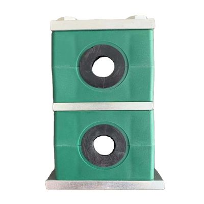 Le tube résistant DIN 3015 pp maintient deux séries de feu vert de couche